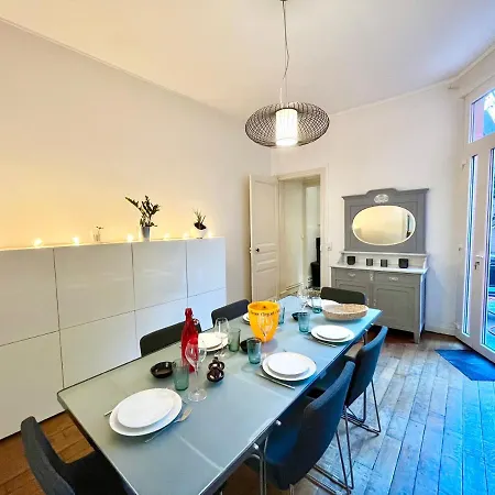 Casa de Férias La Maison Du Bonheur + Studio Patio & Terrasse Reims