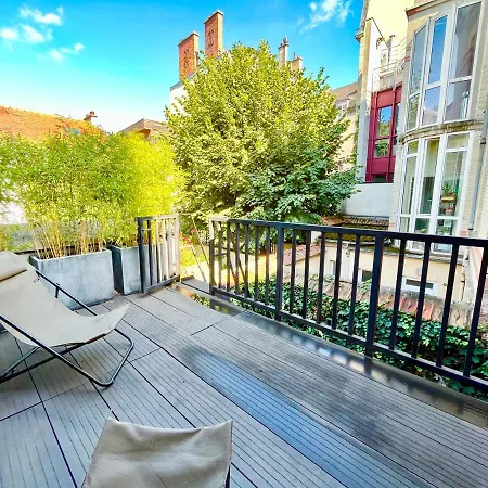 La Maison Du Bonheur + Studio Patio & Terrasse Casa de Férias